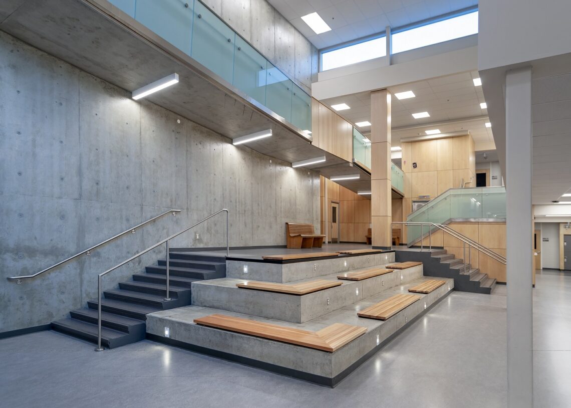 Burnaby School District – Khối Trường Trung Học đầy danh tiếng tại Canada