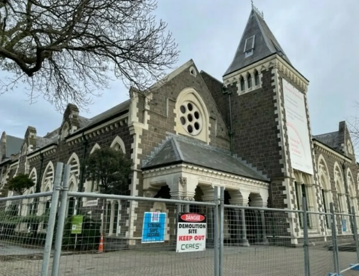 Du học Anh giá cả phải chăng với Trường Đại học Canterbury Christ Church University