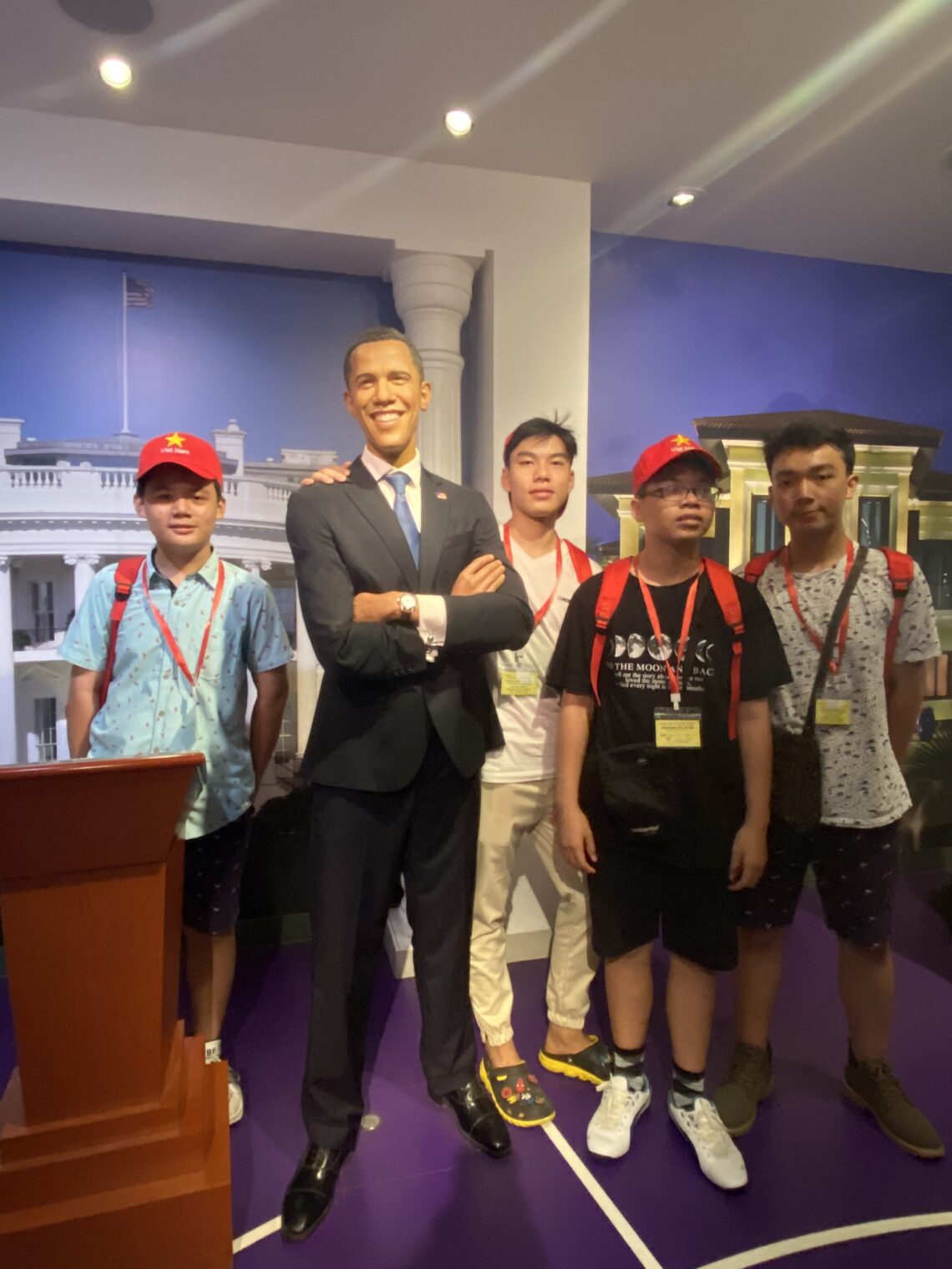 TRẢI NGHIỆM HÈ SÔI ĐỘNG TẠI TRẠI HÈ SINGAPORE 2024