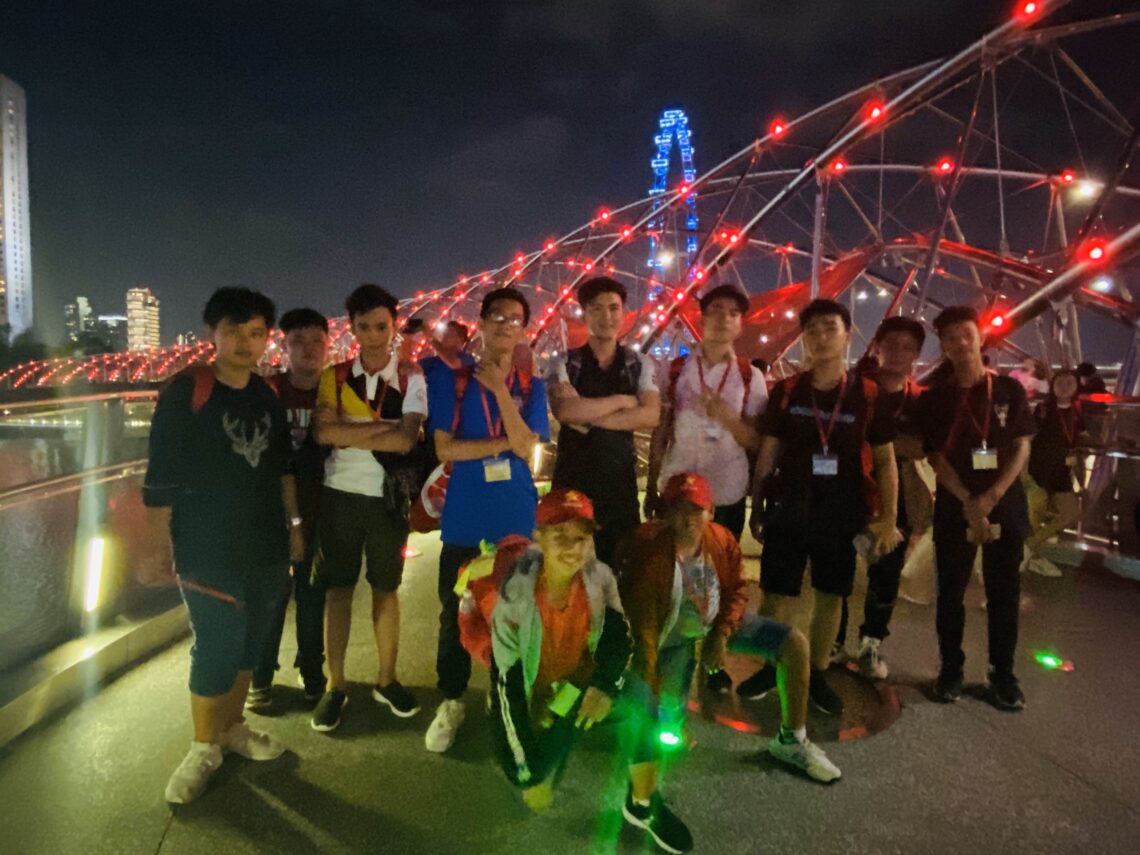 TRẢI NGHIỆM HÈ SÔI ĐỘNG TẠI TRẠI HÈ SINGAPORE 2024