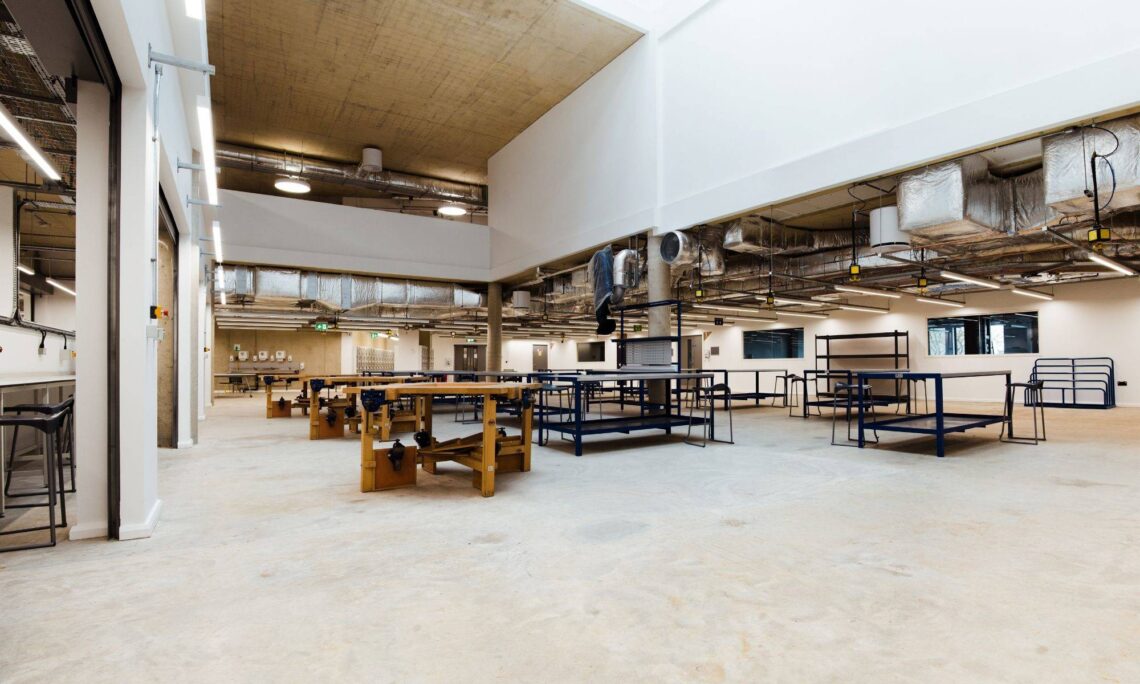 Tổng quan về Canterbury Christ Church University – trường Đại học Công lập tại Anh Quốc